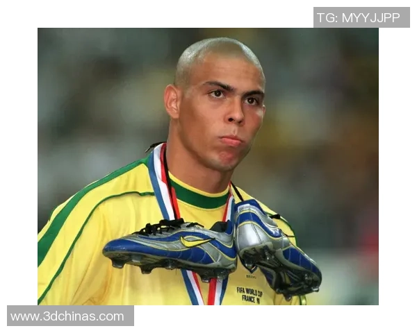 全球足球巨星影响力排行榜：各大球员如何在赛场外塑造个人品牌