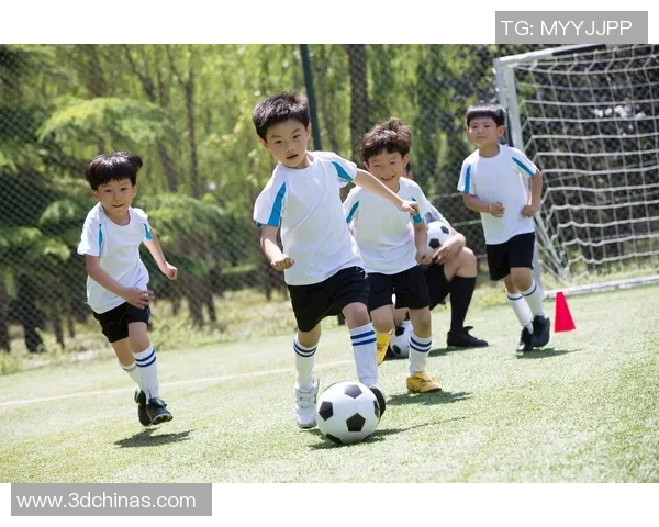 如何通过足球明星课程提升学生的兴趣与运动技能培养