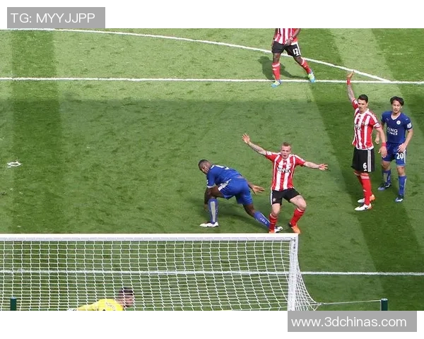 足球边线突破技术解析：球星如何凭借速度与技巧撕开防线